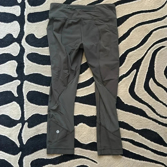 Lululemon Crop Leggings - Picture 2 of 5